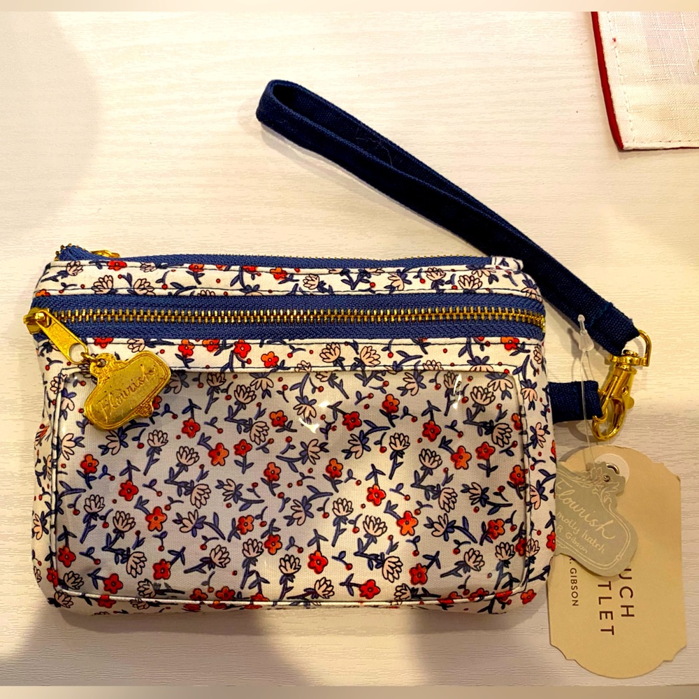 NWT!!! C.R GibsonTouch Wristlet!!
